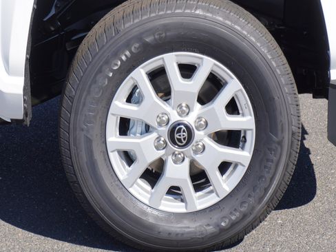 New 2026 Toyota Tacoma SR5 AWD/4WD image 5