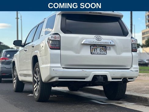 Used 2019 Toyota 4Runner Limited RWD image 3