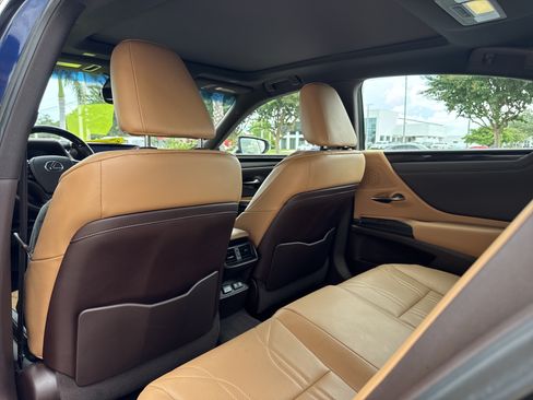 Used 2019 Lexus ES 350 w/ Accessory Package 2 FWD image 13