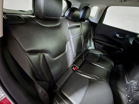 Used 2019 Jeep Compass Limited FWD image 25