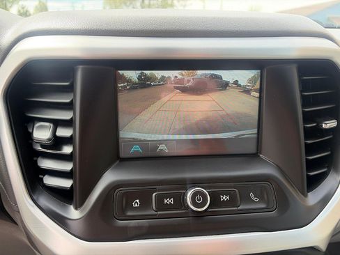 Used 2019 GMC Acadia SLE image 21