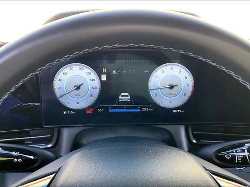 Used 2025 Hyundai Elantra N image 18