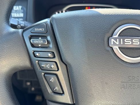 Used 2022 Nissan Frontier SV image 43