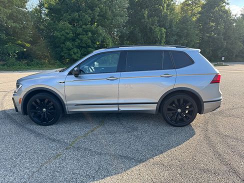 Used 2021 Volkswagen Tiguan SE R-Line AWD/4WD image 6