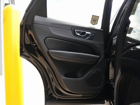 Used 2021 Volvo XC60 T8 Inscription Expression w/ Protection Package Premier image 33