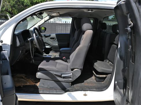 Used 2024 Nissan Frontier S w/ S Utility Package RWD image 11