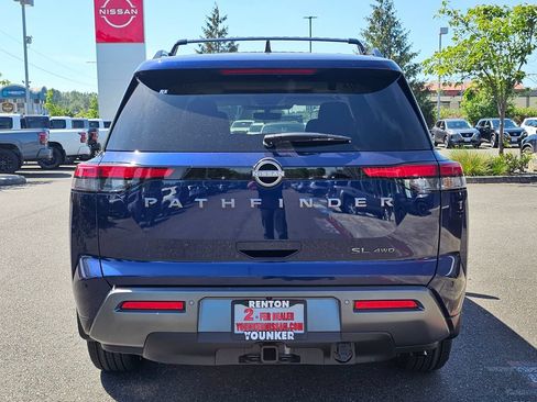 New 2026 Nissan Pathfinder SL w/ SL Premium Package AWD/4WD image 6