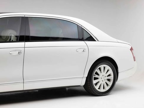 Used 2009 Maybach 62 S RWD image 29
