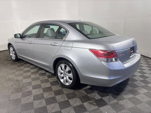 Used 2010 Honda Accord EX-L image 4