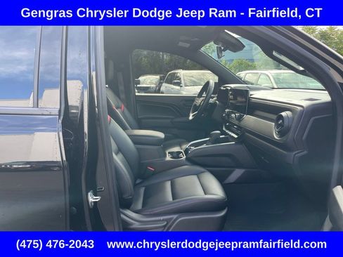 Used 2025 Chevrolet Colorado W/T w/ WT Custom Package AWD/4WD image 19