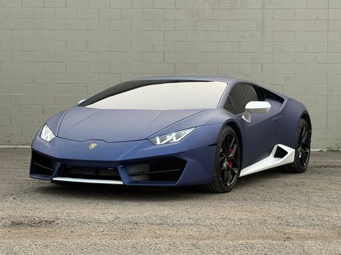 Used 2019 Lamborghini Huracan LP 580-2 RWD image 1