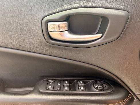 Used 2020 Jeep Compass Limited AWD/4WD image 8