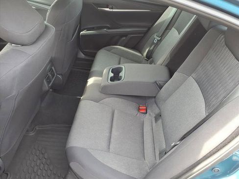 Used 2025 Toyota Camry LE image 11