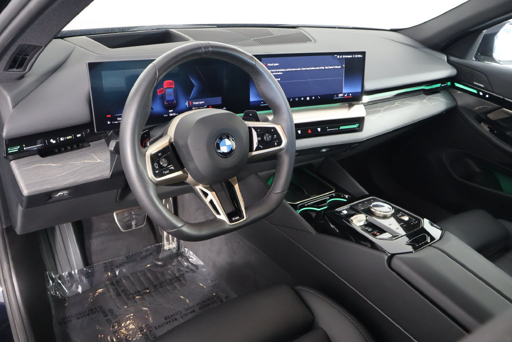 Used 2026 BMW 530i w/ M Sport Package RWD image 13