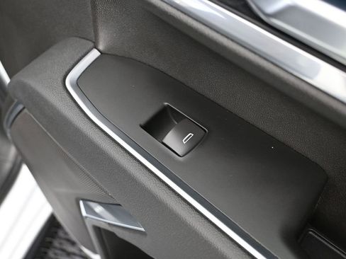 Used 2025 GMC Sierra 2500 SLE image 45