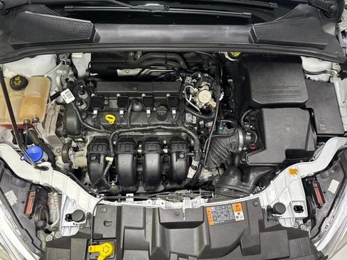 Used 2016 Ford Focus SE FWD image 6