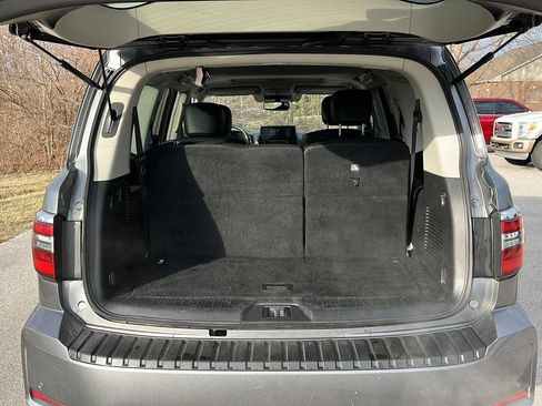 Used 2021 Nissan Armada SL w/ Captain's Chairs Package image 5