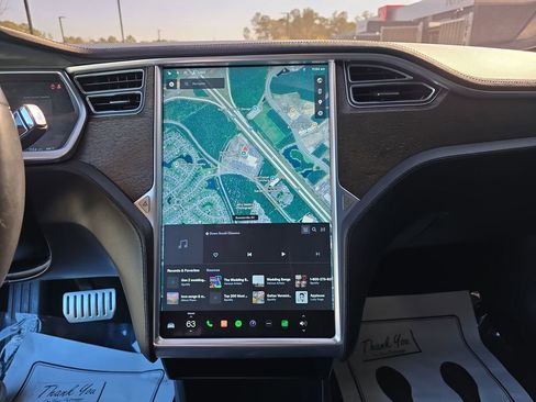 Used 2013 Tesla Model S Performance image 23