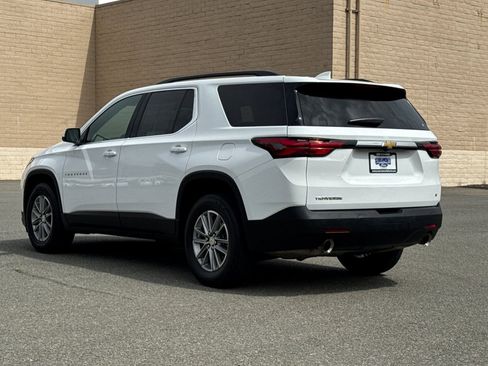 Used 2023 Chevrolet Traverse LT image 6