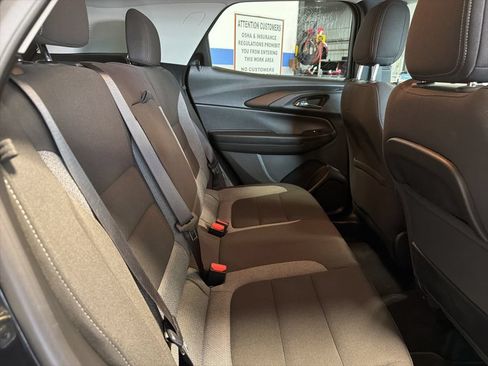Used 2025 Chevrolet TrailBlazer LT w/ Convenience Package AWD/4WD image 27