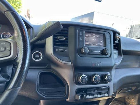 Used 2024 RAM 5500 Tradesman w/ Chrome Appearance Group AWD/4WD image 7