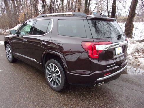 Used 2021 GMC Acadia Denali w/ Denali Ultimate Package image 3