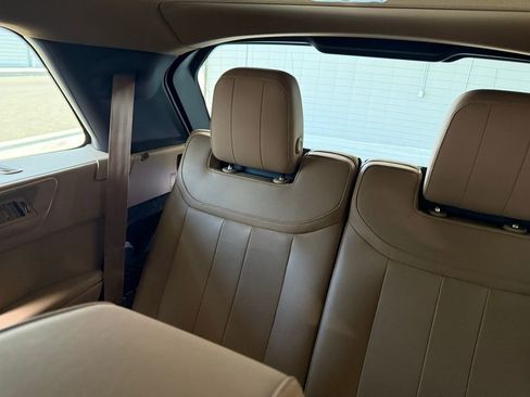 Used 2025 Land Rover Range Rover Long Wheelbase SE AWD/4WD image 11