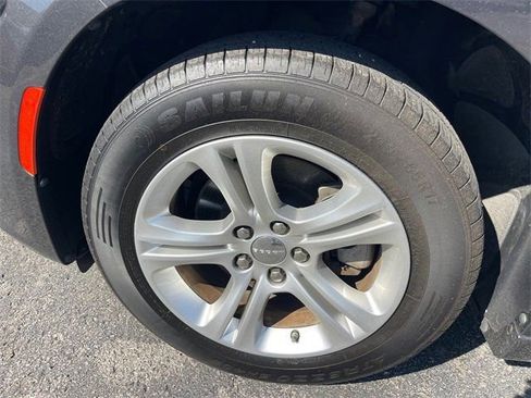 Used 2022 Dodge Charger SXT w/ Leather Interior Group RWD image 19