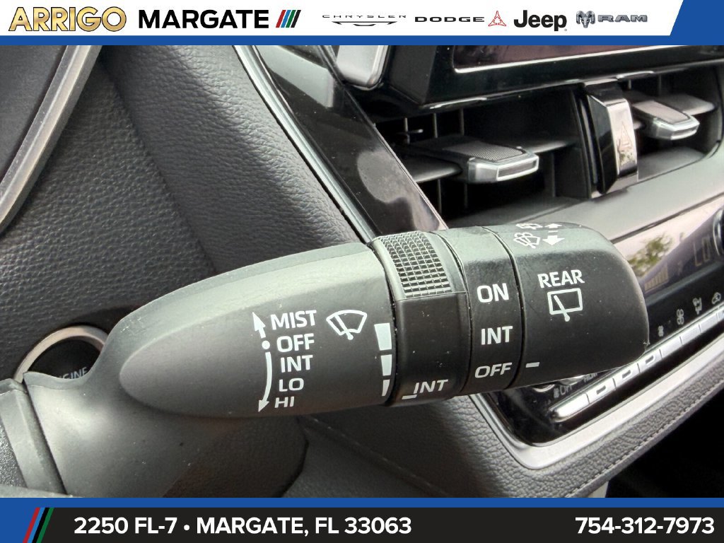 Used 2023 Toyota Corolla Cross XLE w/ Convenience Package FWD image 33