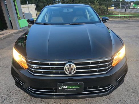 Used 2018 Volkswagen Passat 2.0T R-Line image 48