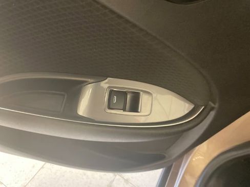 Used 2018 Chevrolet Malibu LT FWD image 10