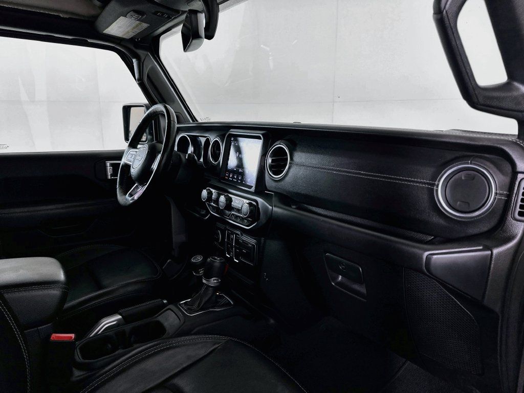 Used 2020 Jeep Wrangler Unlimited Sahara AWD/4WD image 28