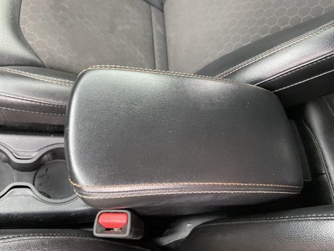 Used 2019 Jeep Compass Latitude FWD image 41