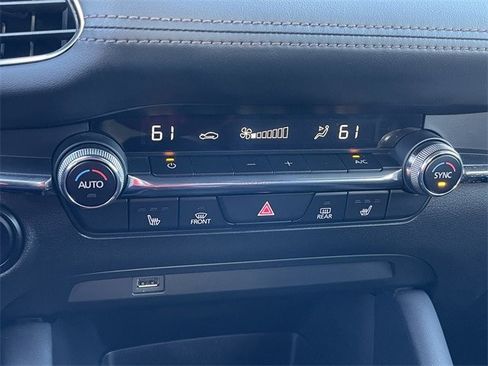 Used 2019 MAZDA MAZDA3 Hatchback w/ Premium Package image 19