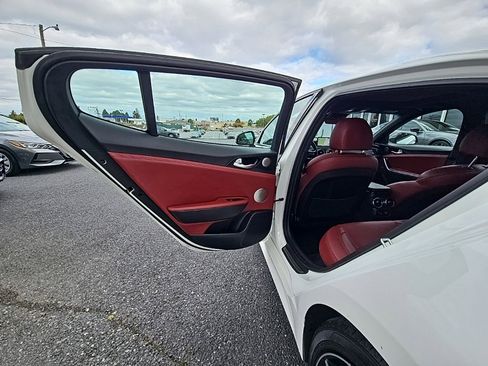 Used 2023 Kia Stinger GT-Line w/ Sun & Sound Package image 32