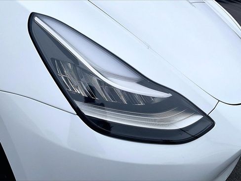 Used 2020 Tesla Model Y Long Range image 28