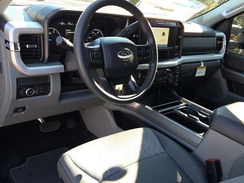 New 2026 Ford F250 XLT w/ FX4 Off-Road Package AWD/4WD image 17