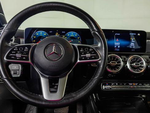 Used 2021 Mercedes-Benz CLA 250 4MATIC image 27