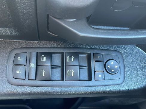 Used 2022 RAM 1500 Tradesman w/ Chrome Appearance Group AWD/4WD image 43