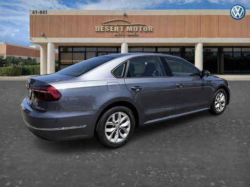 Used 2018 Volkswagen Passat 2.0T S w/ Driver Assistance Package FWD image 8