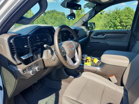 Used 2025 GMC Sierra 1500 SLT w/ SLT Premium Plus Package AWD/4WD image 20
