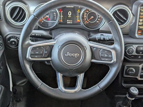 Used 2021 Jeep Wrangler Unlimited Sahara image 13