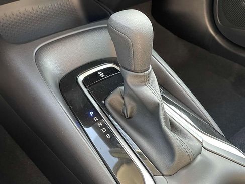 Used 2025 Toyota Corolla LE image 19