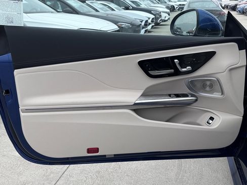 Used 2024 Mercedes-Benz CLE 300 4MATIC Coupe image 19