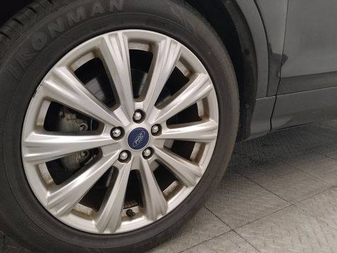 Used 2017 Ford Escape Titanium FWD image 31