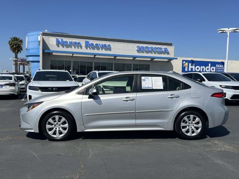 Used 2023 Toyota Corolla LE w/ Carpet Mat Package (TMS) image 2