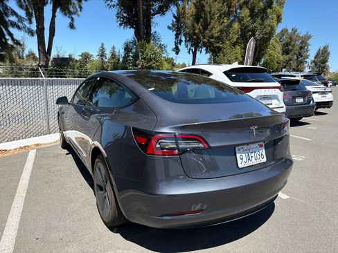 Used 2023 Tesla Model 3 Standard Range RWD image 4