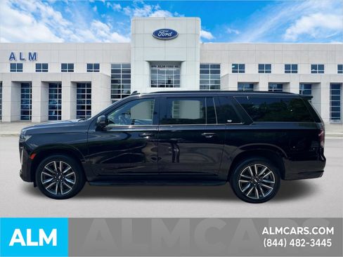Used 2022 Cadillac Escalade ESV Sport AWD/4WD image 9