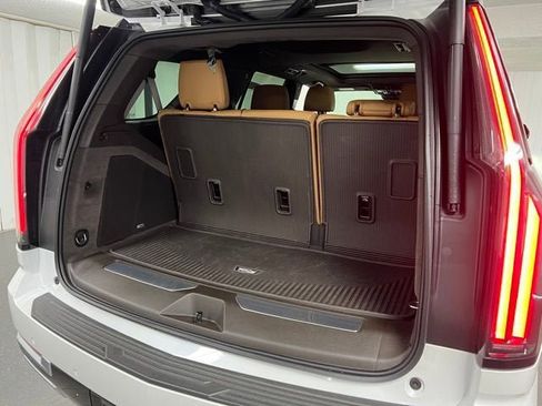 Certified 2025 Cadillac Escalade Premium Luxury w/ Touring Package image 20
