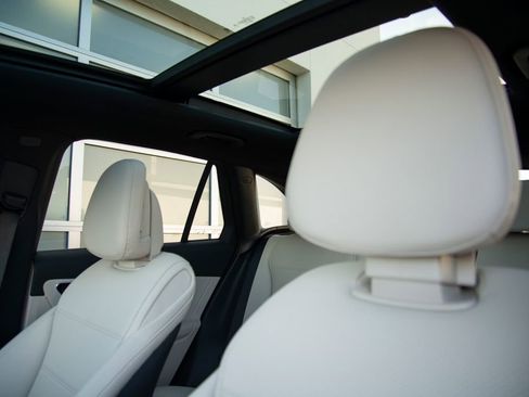 New 2026 Mercedes-Benz GLC 300 4MATIC image 12